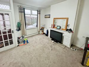 Lounge- click for photo gallery